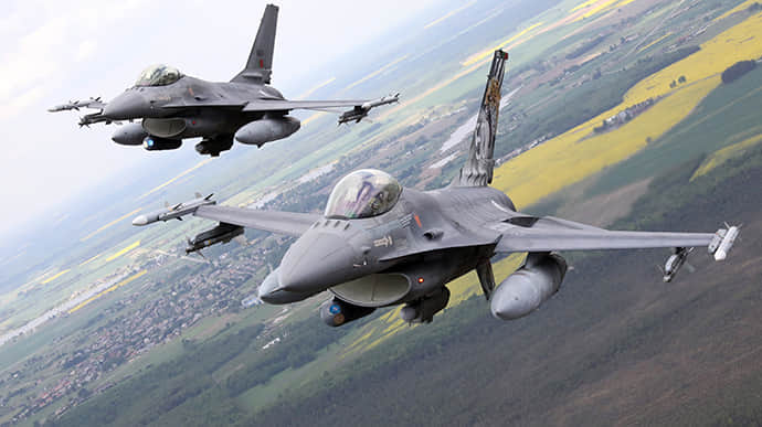 F16 jets